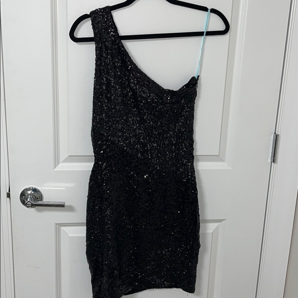 sequins one shoulder dress with side cut out